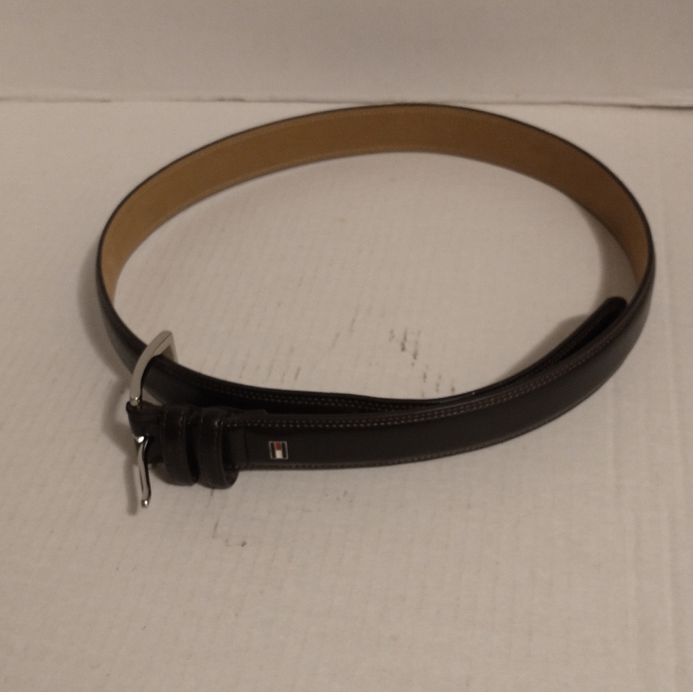 Tommy Hilfiger Handmade Genuine Leather Belt W/ Metal Logo. 41 in. Length.
